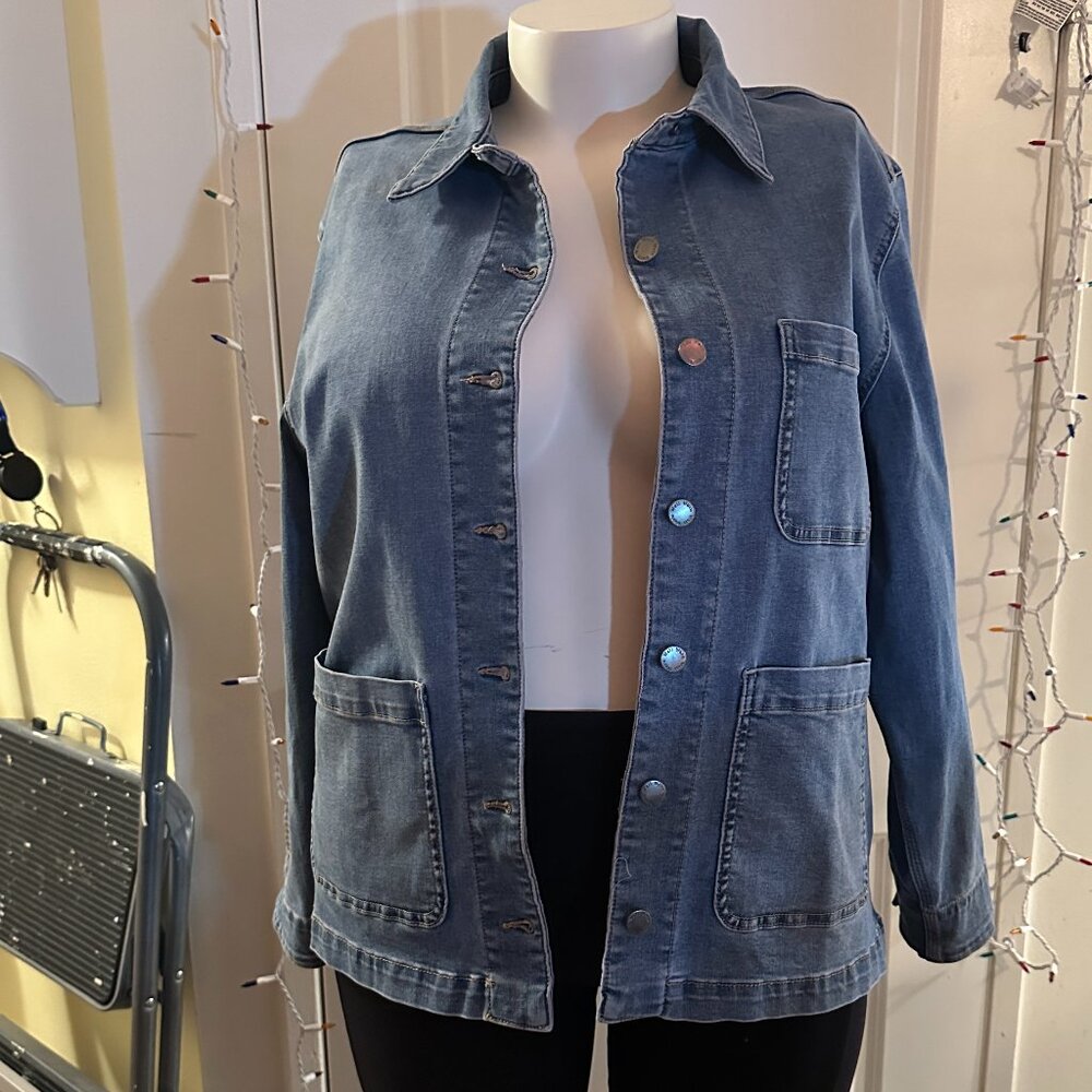 Women's Well Worn Denim Jacket Size xl  NWT